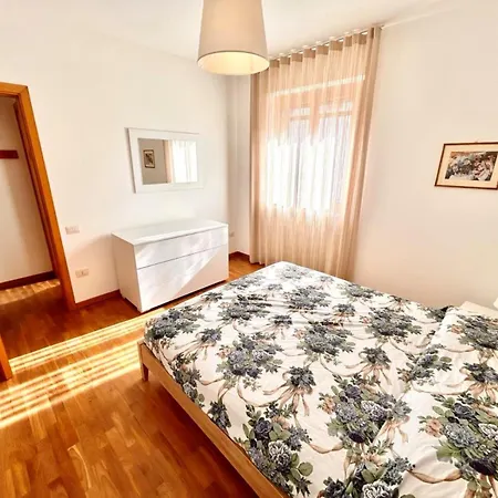 Trilo Michele, In Centro A 公寓 *