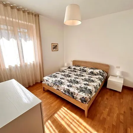 Trilo Michele, In Centro A 锡罗洛