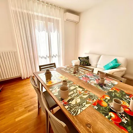 Trilo Michele, In Centro A Apartment Sirolo